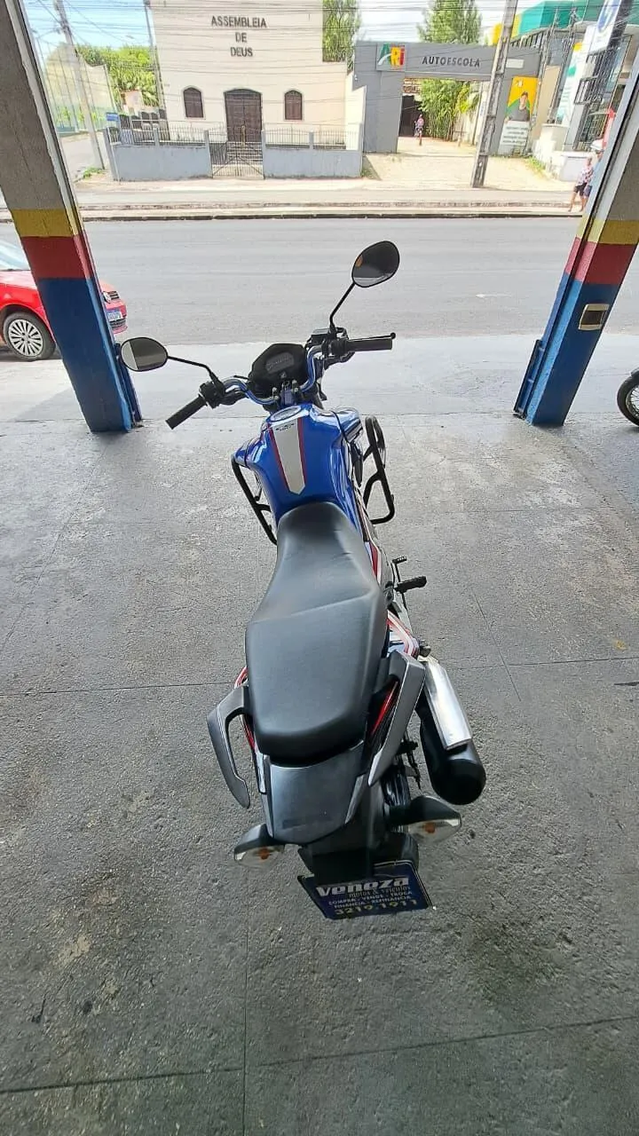 HONDA CG 160 TITAN POR CIMA